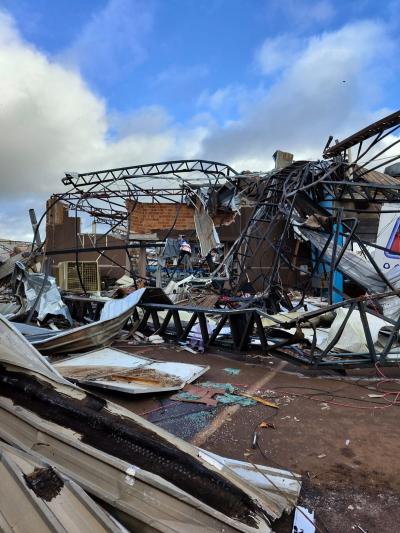 Tornado causa devastação em Rio Bonito do Iguaçu; Governo do Estado decreta calamidade pública